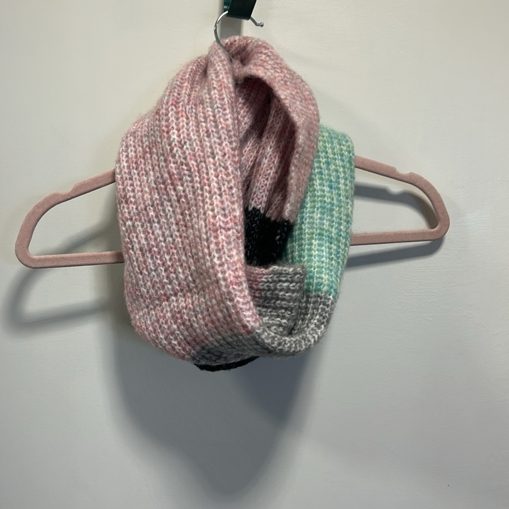 Scarf - Picture 4 of 5